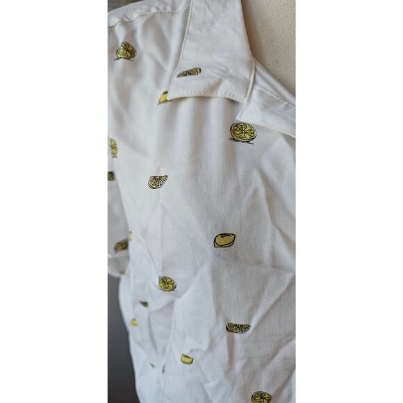 NWT‎ Per Se Lemons Print Button Down Shirt Women Size L White Cuffed Cap Sleeve - Picture 3 of 5